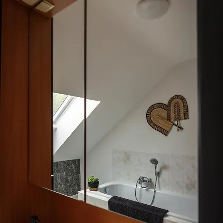 Valy 4 Adultes Et 2 Enfants *